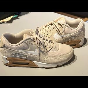 Work once - Nike air max 90 - limited release WMNS size 10